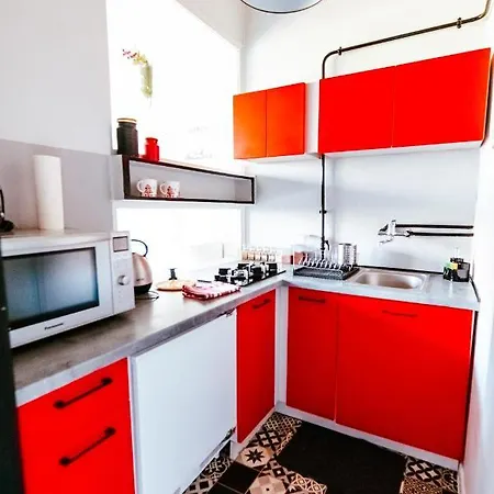 6th Floor Modern With French Balcony And Views * ורשה