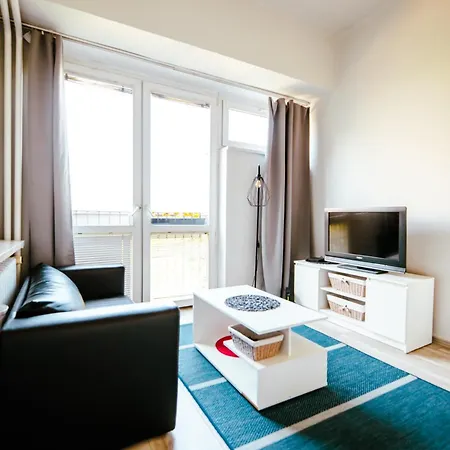 Lägenhet 6th Floor Modern With French Balcony And Views