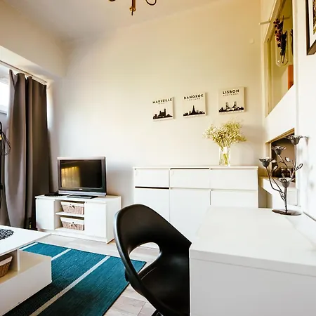 Centrum Grzybowska Exclusive High Ceilings View By Polandbnb *