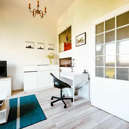 דירה 6th Floor Modern With French Balcony And Views ורשה