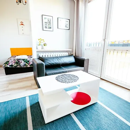 דירה 6th Floor Modern With French Balcony And Views