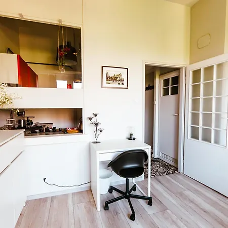 6th Floor Modern With French Balcony And Views דירה